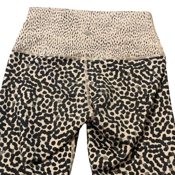 Lululemon Wunder Under Crop ll Sz 4 Spot Grain - Picture 7 of 10